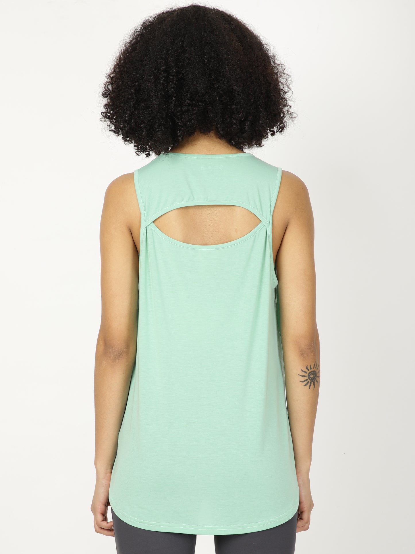 LIGHT GREEN BACK SLIT TEE