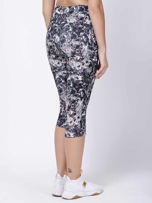 Black Cosmic Print Fashion Capri